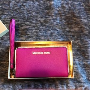 New Michael Kors Wallet